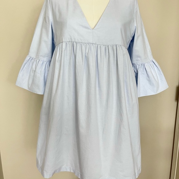 Aritzia Sunday Best Bell-Sleeve Dress - Picture 2 of 9